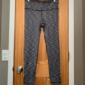 Victoria’s Secret VS Sport Knockout leggings/tights, gray marl, large